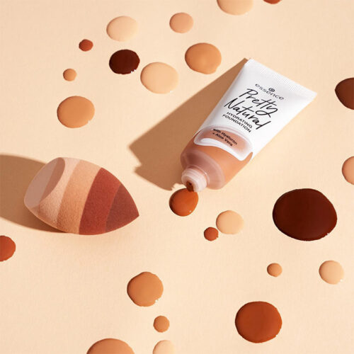 Essence Pretty Natural Hydrating Foundation - Image 4