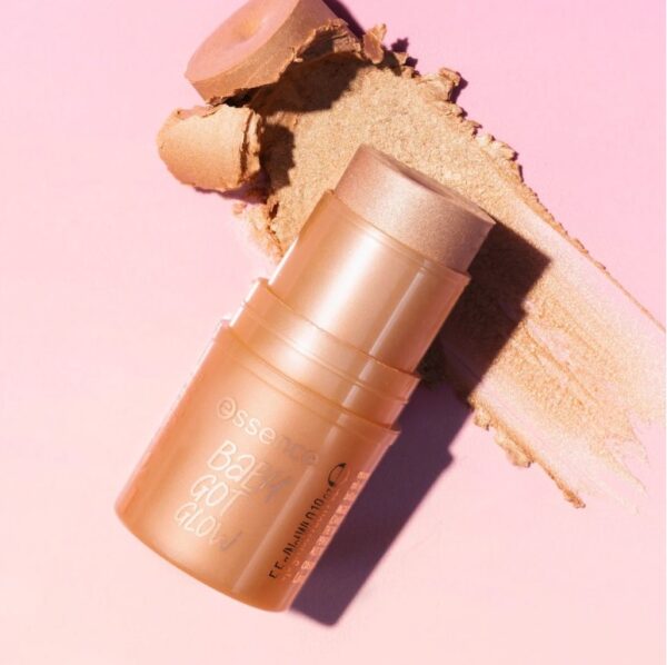 Essence Golden Aura Highlighter