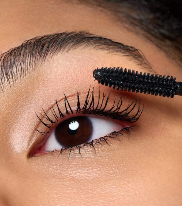 Catrice Volumizing Mascara Tubing Stay In Place